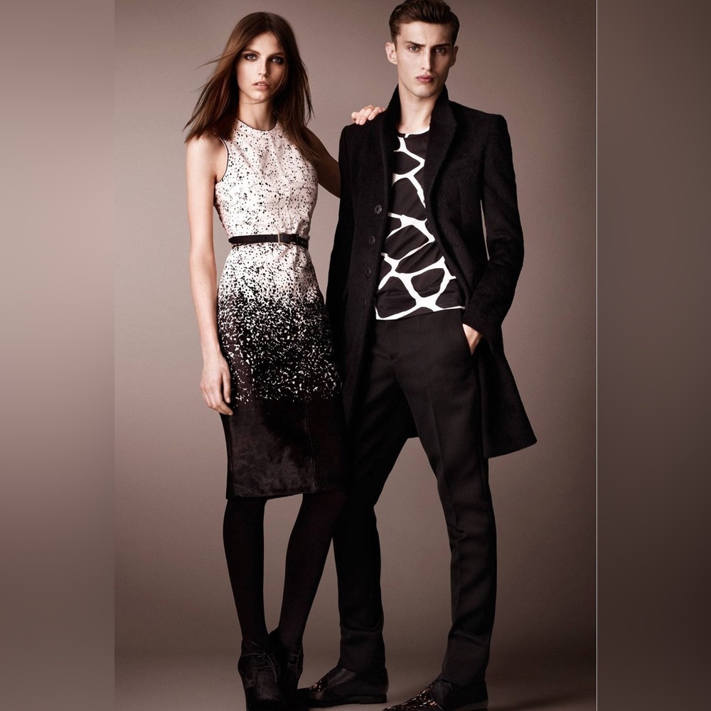 $5,500 Burberry Sleeveless Sheath Leather Dress